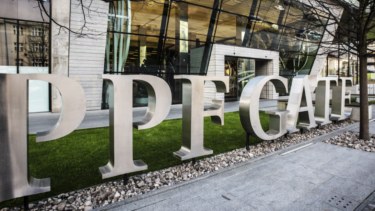 PPF Group получила за продажу двух компаний 436 млн евро.
