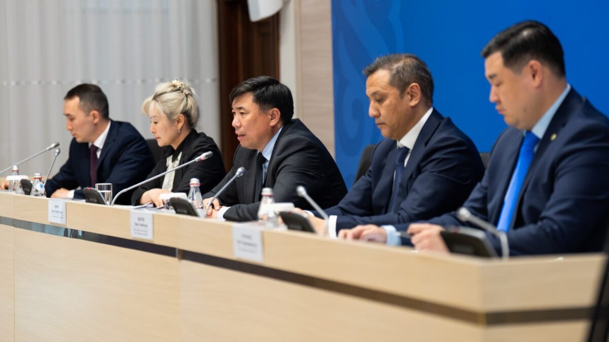 Деньги, работа и меньше долгов