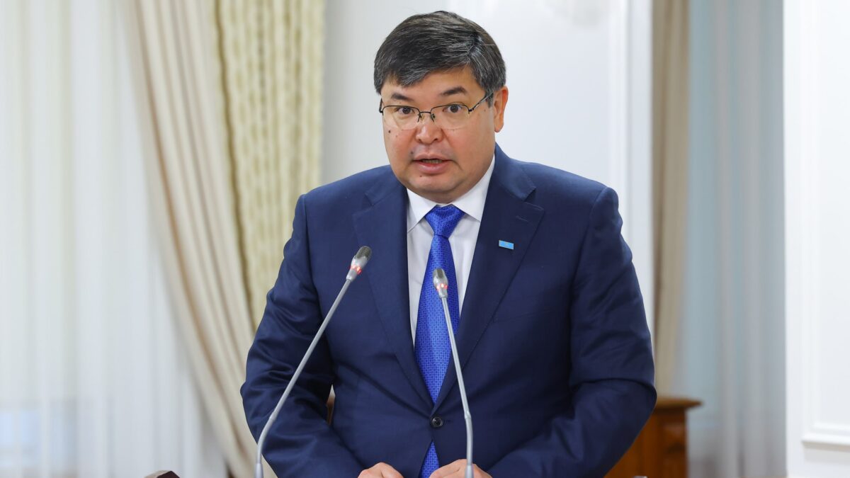Мади Такиев, министр финансов РК