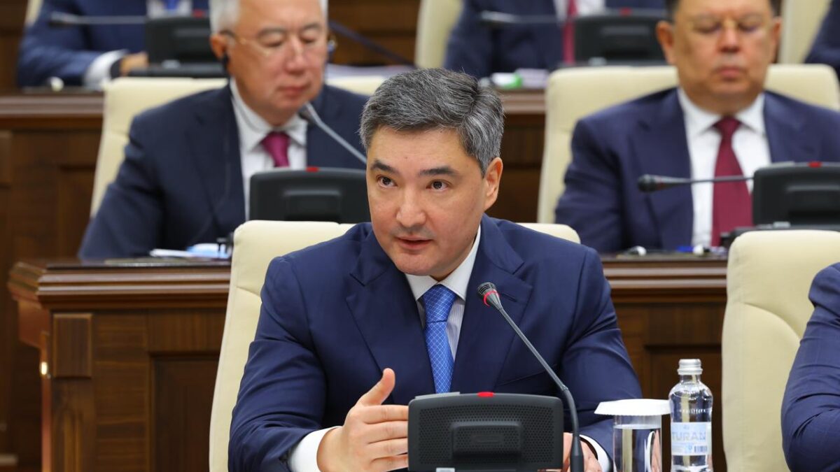 Олжас Бектенов